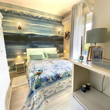 B&B Due Passi Dal Mare ชินกวาเล ภายนอก รูปภาพ