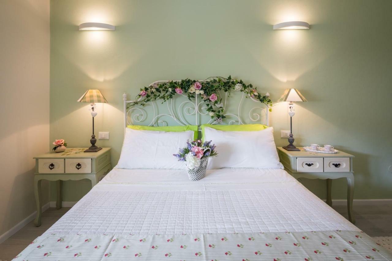 B&B Due Passi Dal Mare ชินกวาเล ภายนอก รูปภาพ