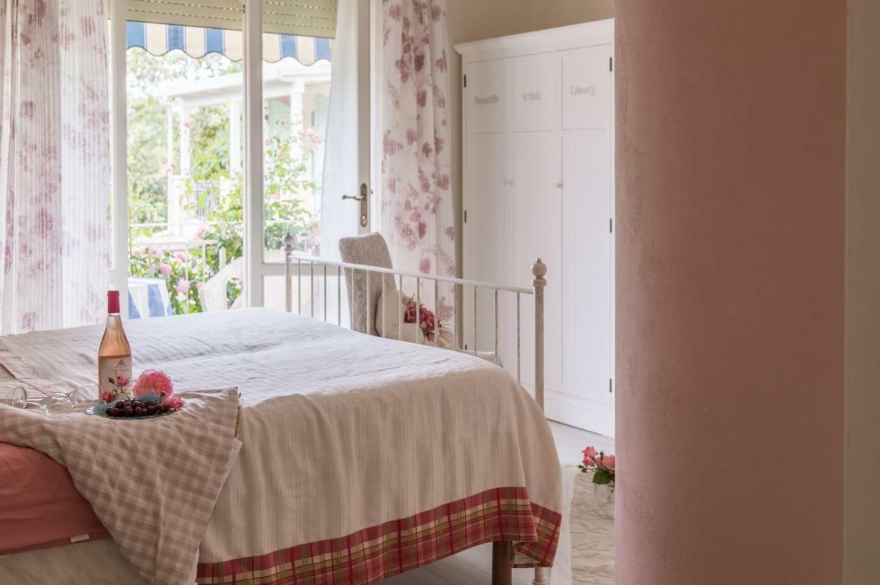 B&B Due Passi Dal Mare ชินกวาเล ภายนอก รูปภาพ